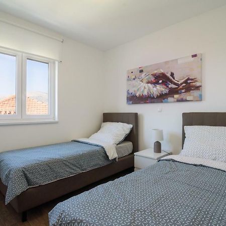 Luxury Apartman Ivana Trogir Exterior photo