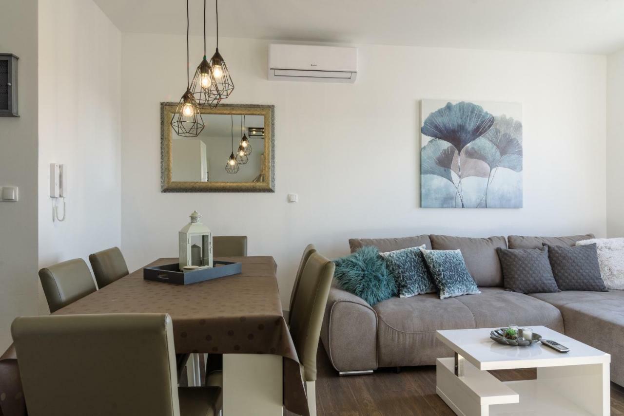 Luxury Apartman Ivana Trogir Exterior photo