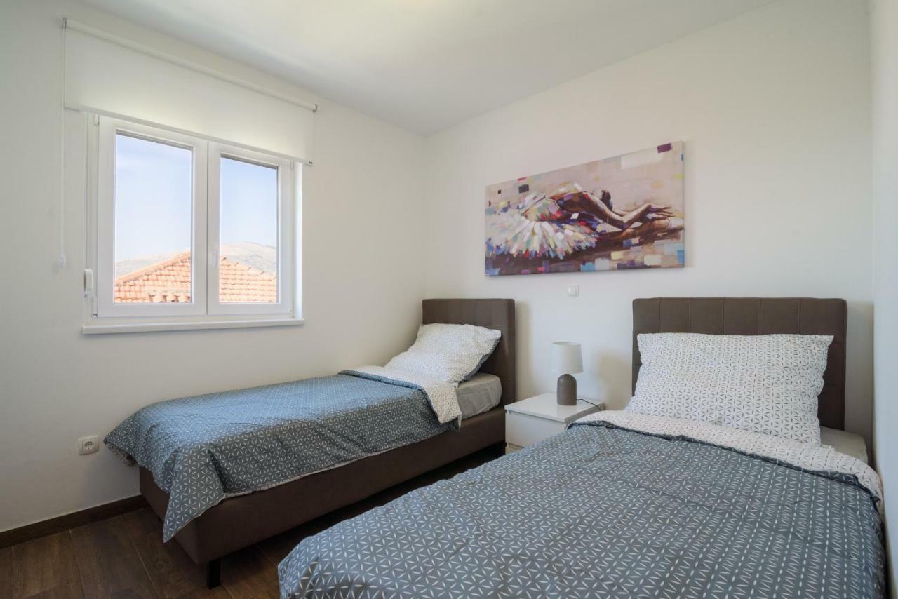 Luxury Apartman Ivana Trogir Exterior photo